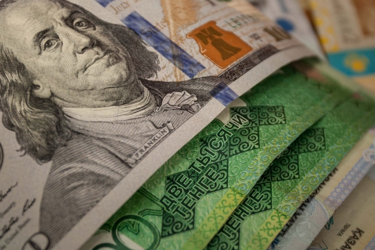 Табыс доллармен есептеледі: Ұлттық қордан балалар шотына түсетін ақшаға инфляция әсер етпейді