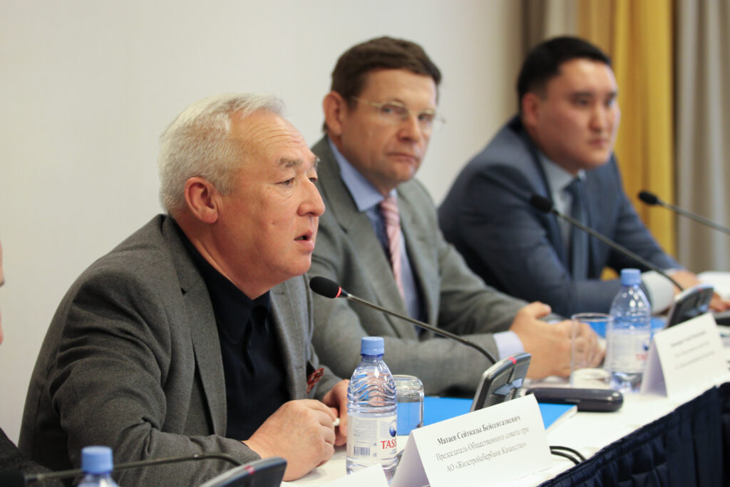 Проблемный жилой дом, который строят в Астане для вкладчиков Жилстройсбербанка, обещают сдать до 31 октября