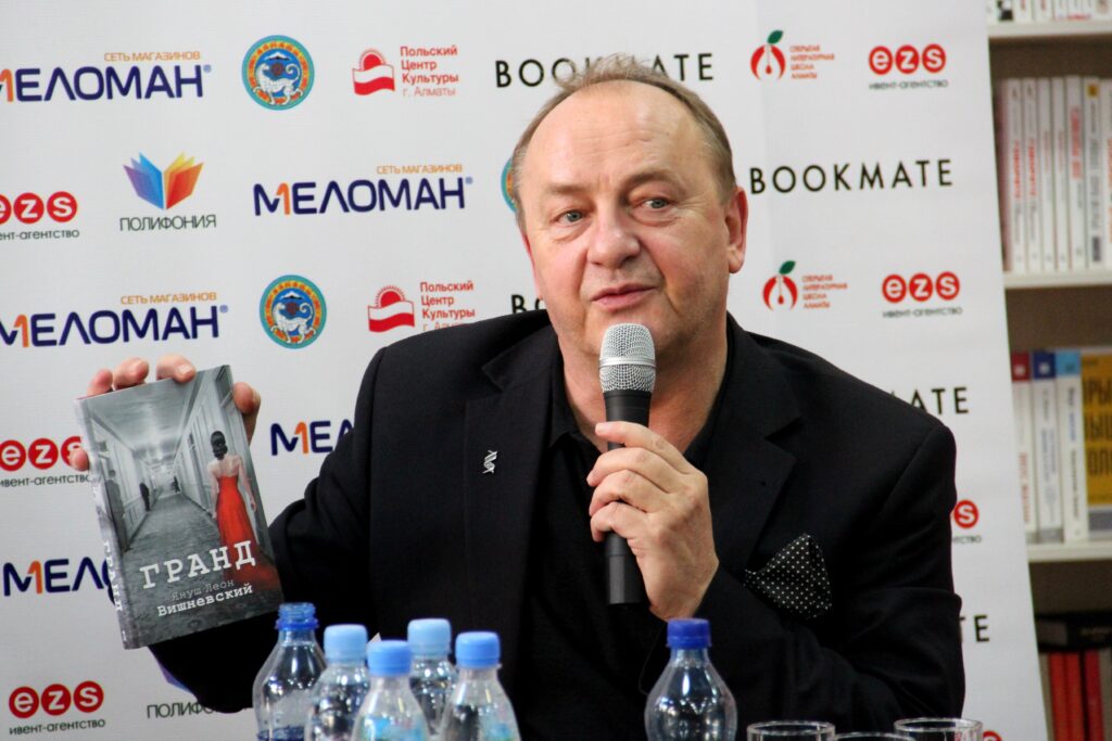 «Я получил степени магистра физики и экономики, чтобы «не удариться» в политику» — Я.Л.Вишневский