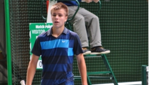 Казахстанский теннисист вышел в полуфинал турнира в Тунисе