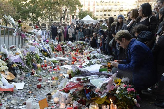 Выжившая после теракта в Париже написала послание миру