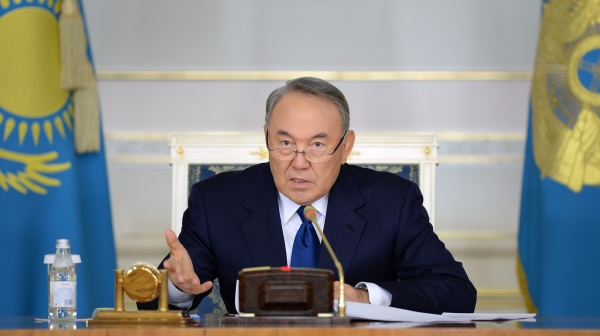 Нурсултан Назарбаев не исключает дальнейшего сокращения республиканского бюджета