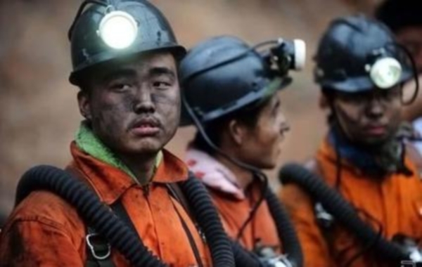 При пожаре на шахте в Китае погибли более 20 человек