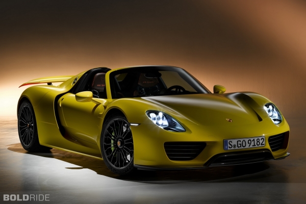 Porsche открыл салон подержанных моделей
