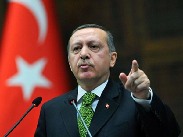 Турецкий лидер обвинил Россию в нефтяной торговле с ИГИЛ