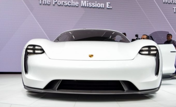 Porsche: производство первого электрокара стартует в конце текущего десятилетия