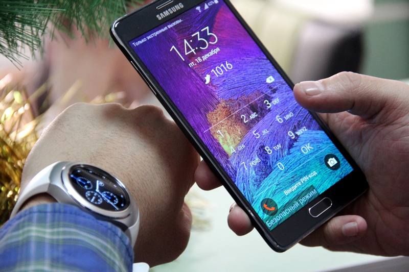 Обзор Samsung Gear S2: смартфон на запястье