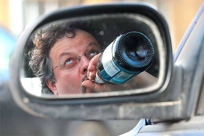 Каждый десятый водитель Алматы садился за руль пьяным