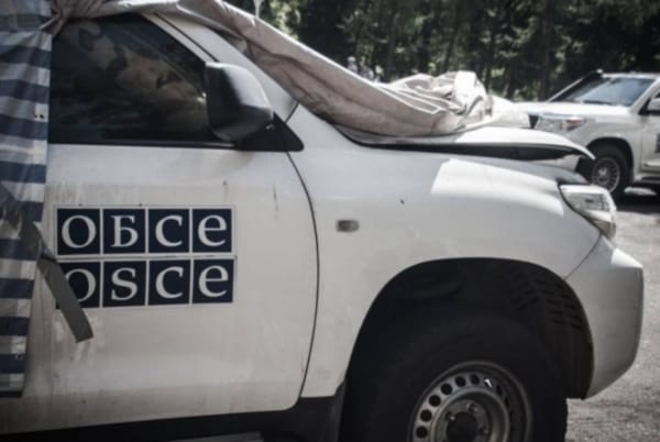 Машину ОБСЕ обстреляли в Донбассе