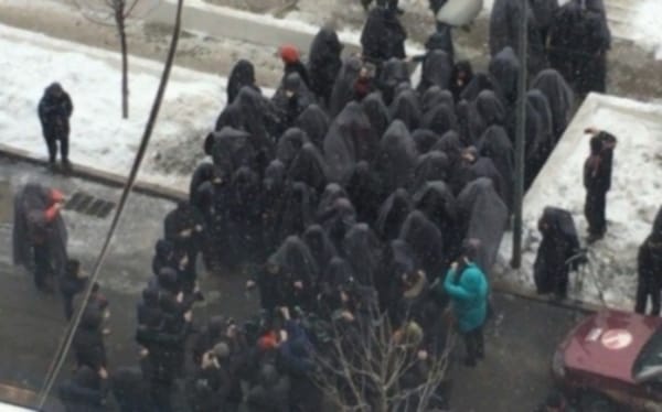 В Алматы «ипотечники» нескольких банков провели протест