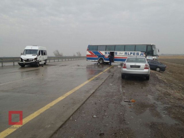 Массовое ДТП произошло на трассе Алматы-Капшагай