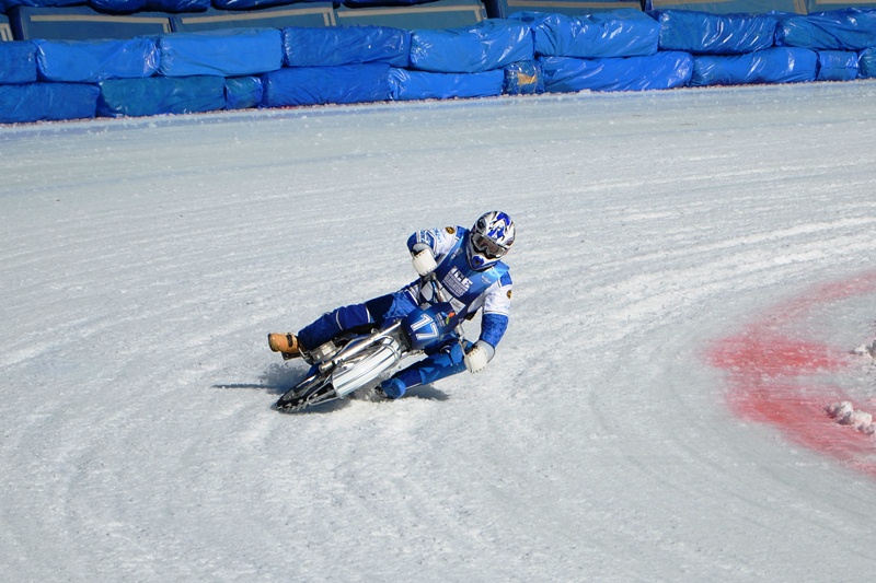 Ледовые гладиаторы вновь вышли на арену ВСК «Медеу»