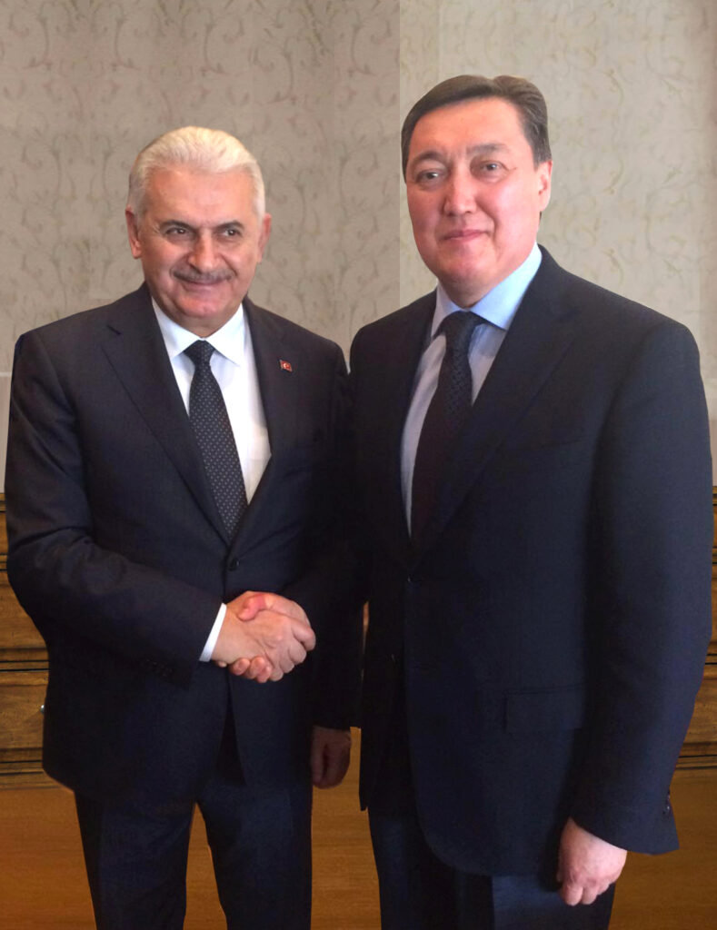 В Стамбуле обсуждены вопросы сотрудничества в транспортно-логистической сфере