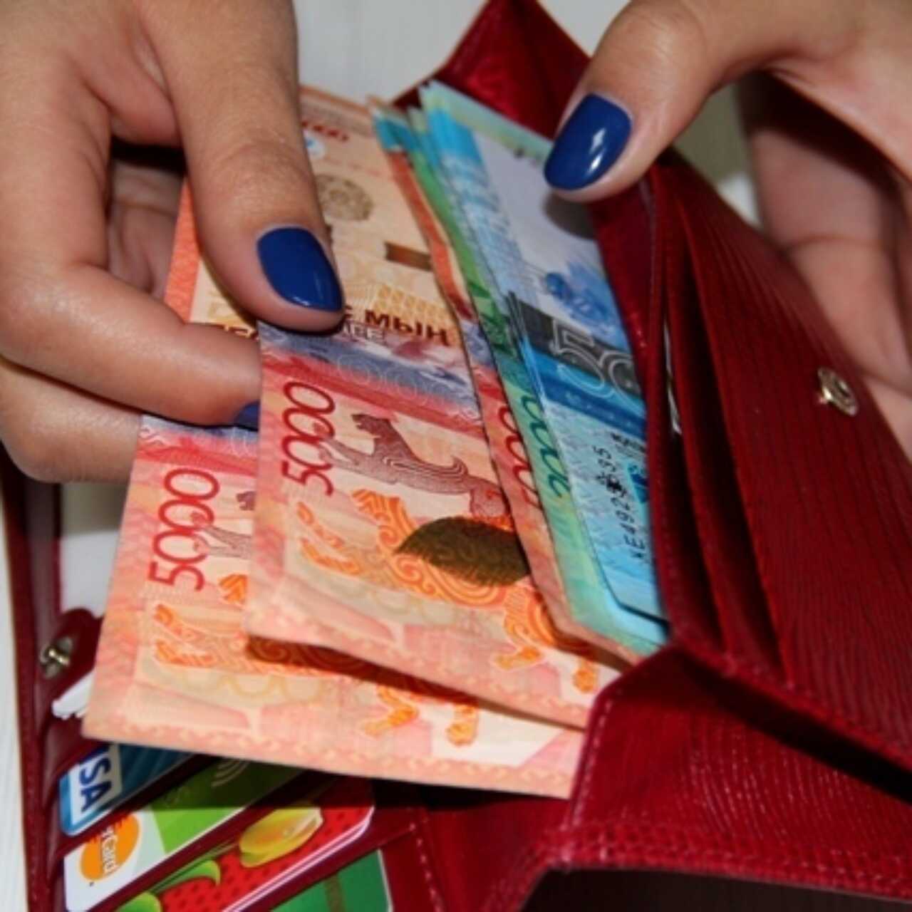 Жеткізу кезінде ер жыныстық қуыршақ қолма-қол ақша