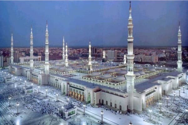 Рейтинг Саудовской Аравии снизился с «AA» до «AA-»