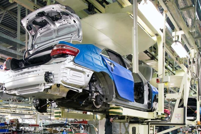 Японские заводы Toyota приостанавливают производство