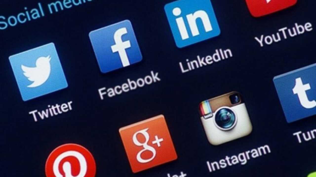 Бір қыз бен бірнеше жігітпен порно Тележүргізуші Анна Прохоровамен порно