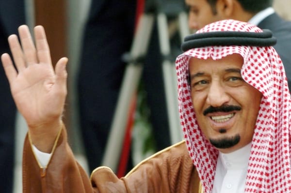 Саудовская Аравия собирается расплачиваться долговыми расписками