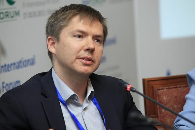 Казахстанцы слушают Кайрата Нуртаса и смотрят отечественное ТВ