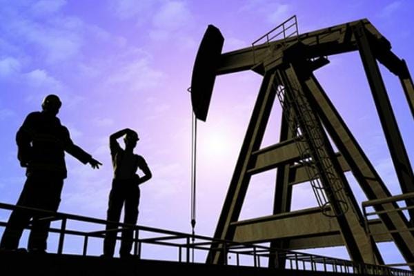 Нефть «штурмует» отметку в $50