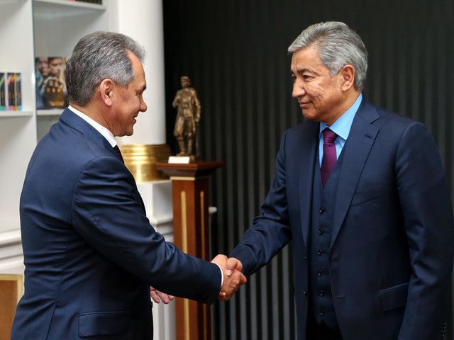 Россия подарила Казахстану зенитно-ракетные системы С-300ПС