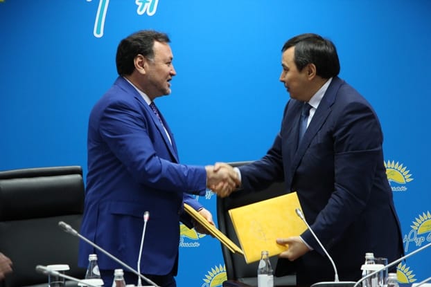 НПП «Атамекен» и «Нұр Отан» подписали меморандум