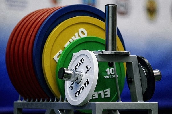 IWF допустила 8 казахстанских тяжелоатлетов к участию в ОИ-2016