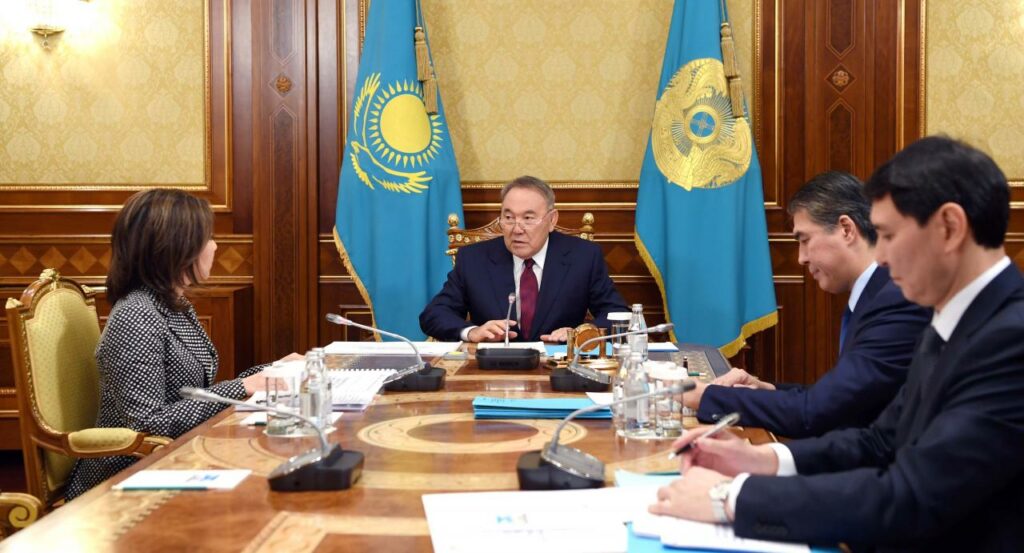 Назарбаев дал поручения по повышению уровня благосостояния казахстанцев
