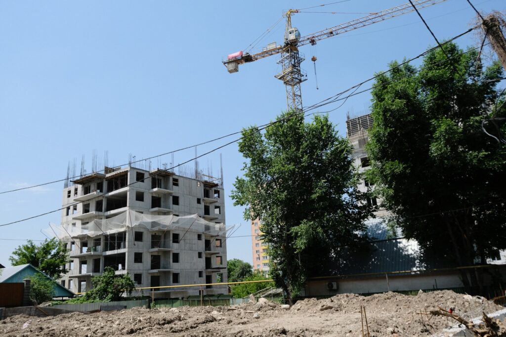 Кто виноват в постоянном удорожании жилья в Казахстане