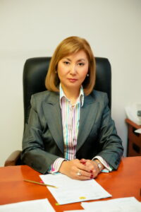 Ләззат Үсенбекова