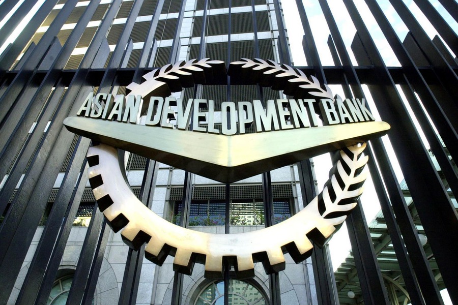 What projects in Uzbekistan the ADB invests in