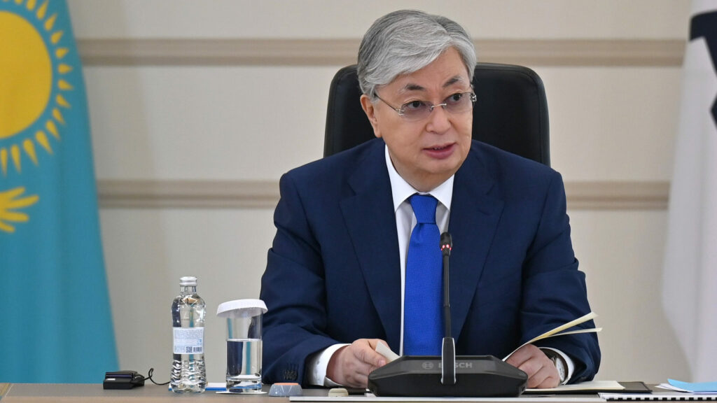 Президент Казахстана поздравил казахстанцев с Днем домбры