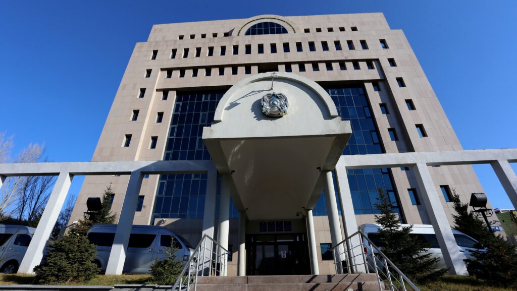 Президенттікке үміткер ретінде 12 адам құжат тапсырған