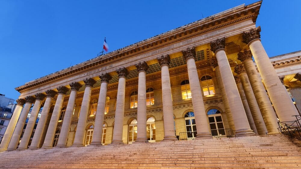 Фото: Парижская фондовая биржа, Shutterstock