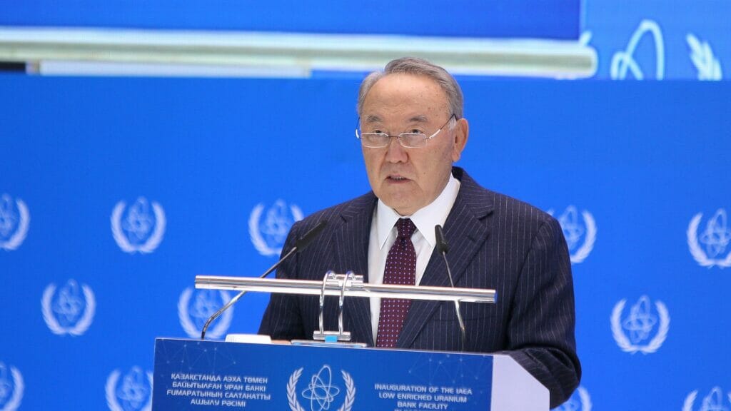 Тұңғыш президент туралы заң күшін жояды