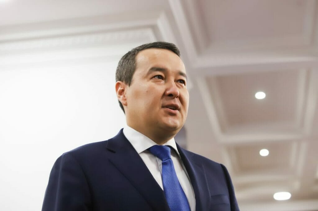 Әлихан Смайылов қайта Үкімет басшысы болды