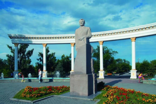 Қонаев қаласында академиялық қалашық салынып, оған 4 жоғары оқу орны көшіріледі