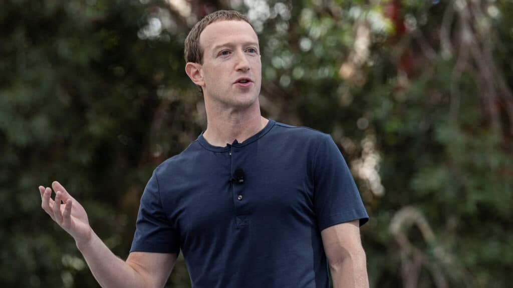 FILE PHOTO: Meta CEO Mark Zuckerberg delivers a speech at the Meta Connect event at the company's headquarters in Menlo Park, California, U.S., September 27, 2023. REUTERS/Carlos Barria/File Photo