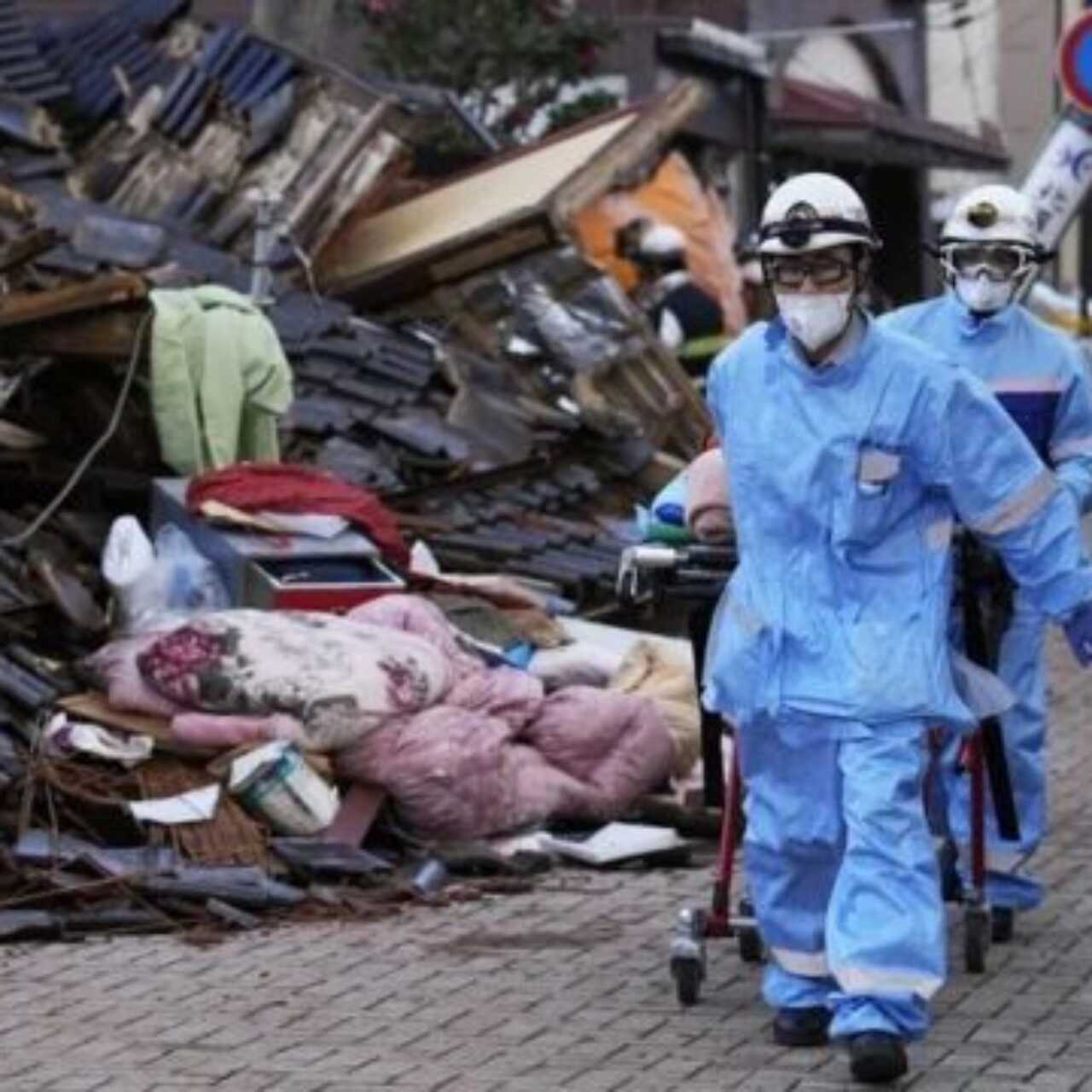 Транни жігітті қатты транзитті қараңыз.