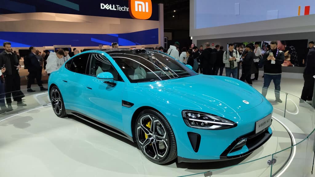 Смартфоннан электромобильге дейін: Қытайлық Xiaomi алғашқы электромобильді сатылымға шығарды