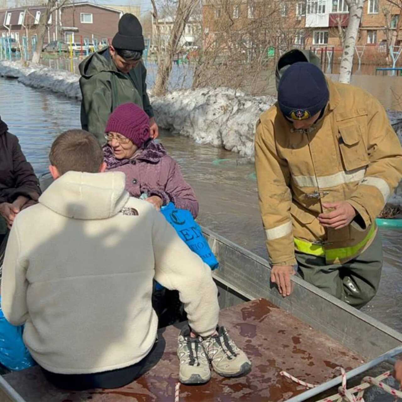 В Кокшетау объявили режим ЧС из-за паводков