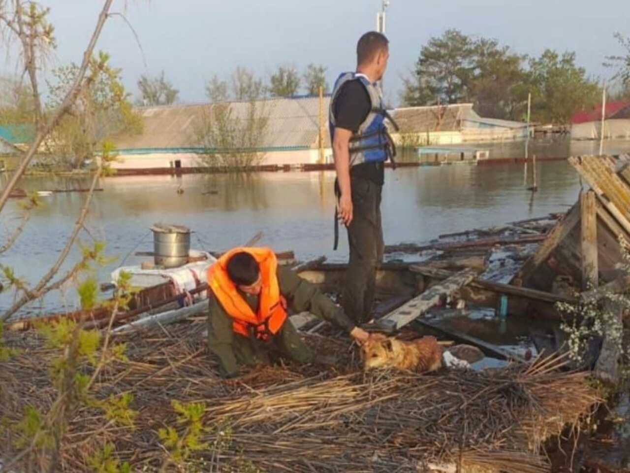 Вода в Урале поднялась на 12 см выше критической отметки