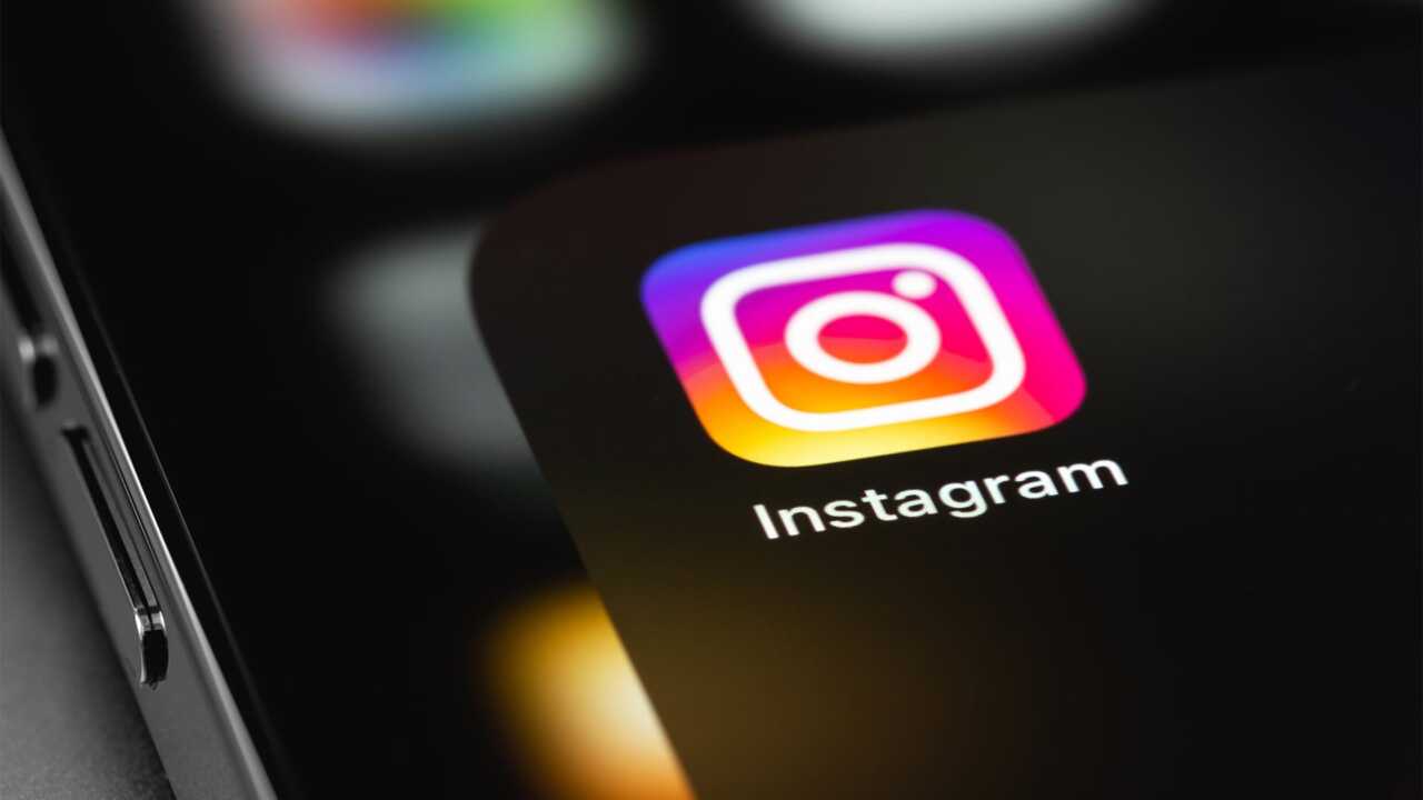 Instagram защитит подростков от фотографий обнаженных тел