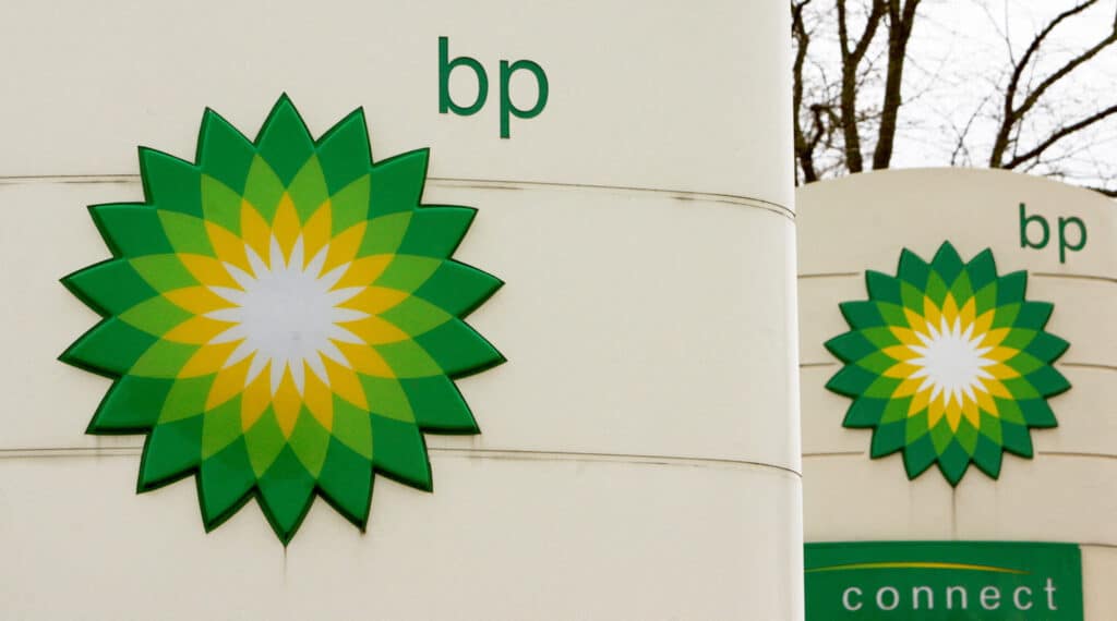 FILE PHOTO: BP logos are seen at a one of the company's petrol stations in Grangemouth, central Scotland on April 29, 2008.   REUTERS/David Moir/File Photo