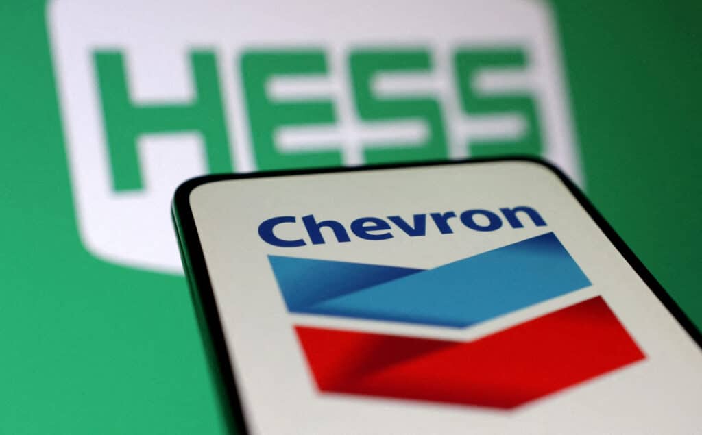 FILE PHOTO: Chevron and Hess logos are seen in this illustration taken, October 23, 2023. REUTERS/Dado Ruvic/Illustration/File Photo