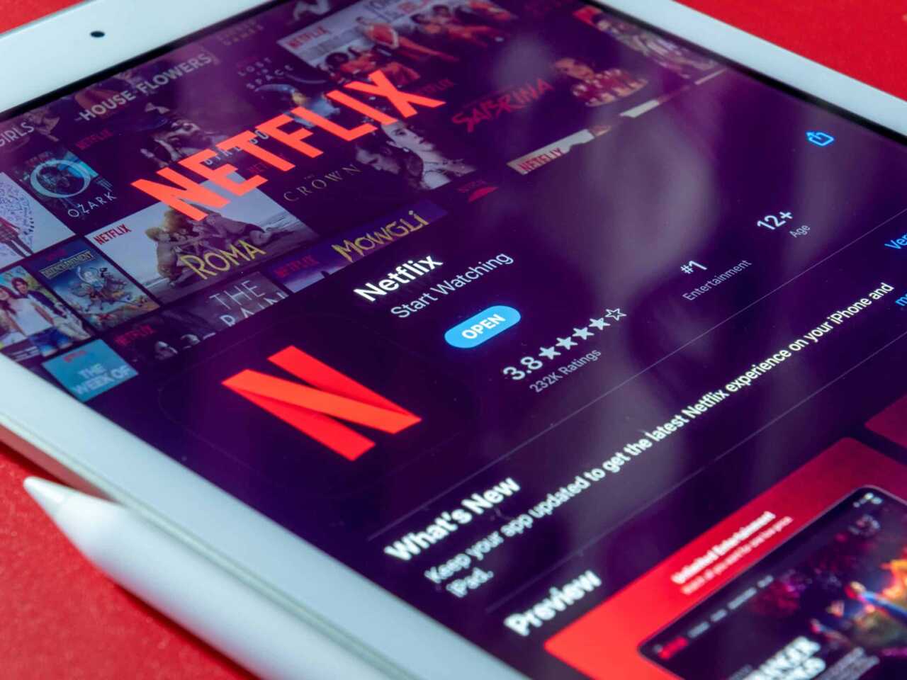 Почему акции Netflix взлетели до двухлетнего максимума