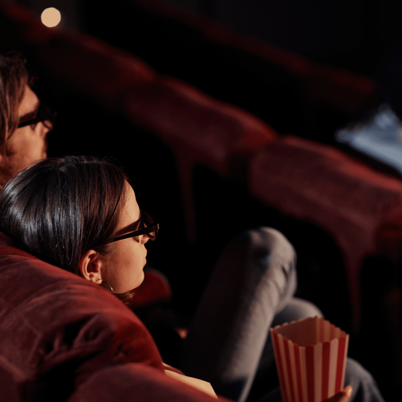 Егде жастағы әйелдердің жыныстық қатынасқа түскен жеке суреттері