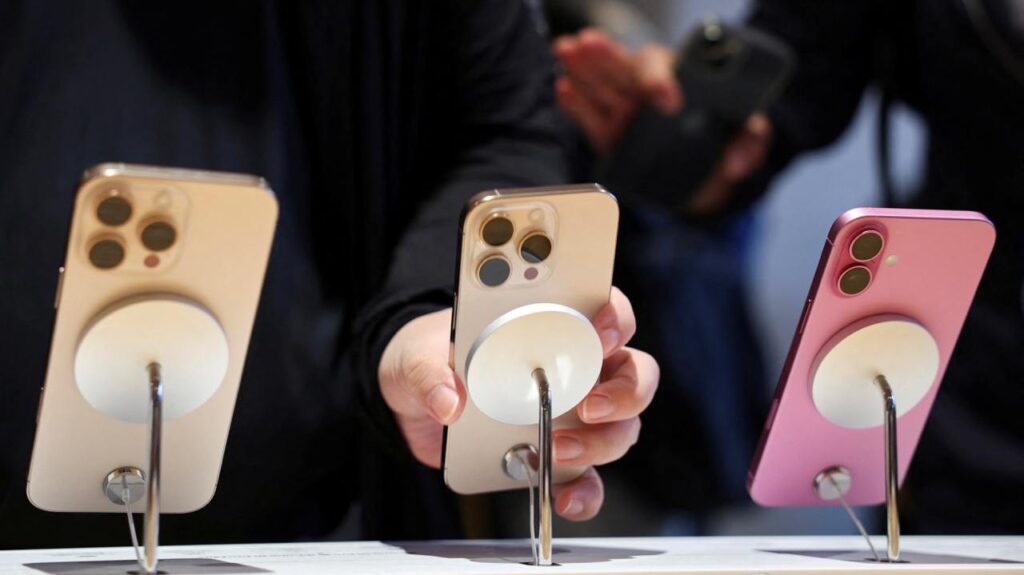 iPhone 16