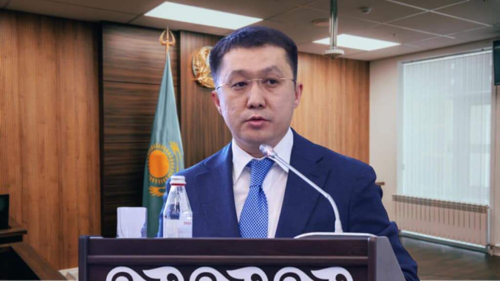 Казахстанская журналистка собирается засудить министра транспорта Марата Карабаева