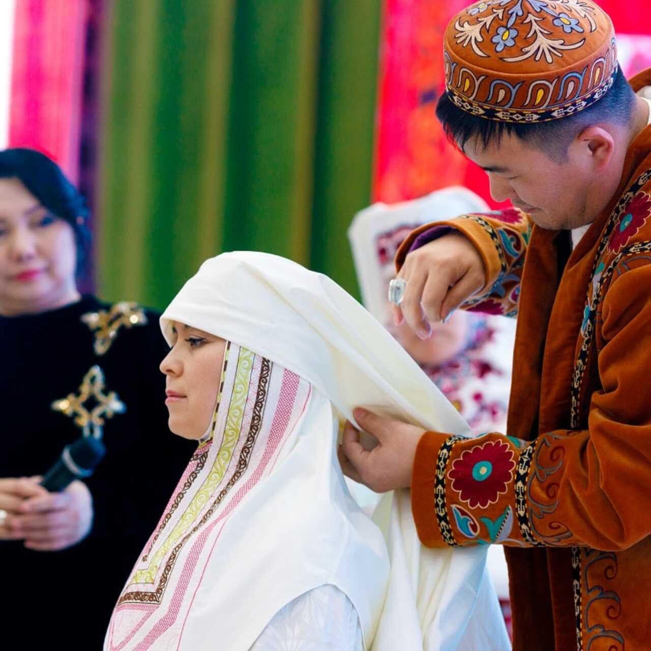 Кешенсіз жеке фотосурет